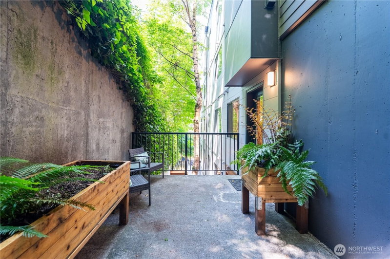 1028 Lakeview Boulevard E #8 photo 30