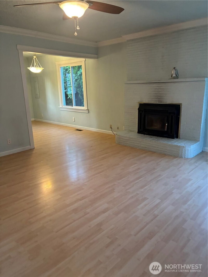 1509 Everett Street photo 2