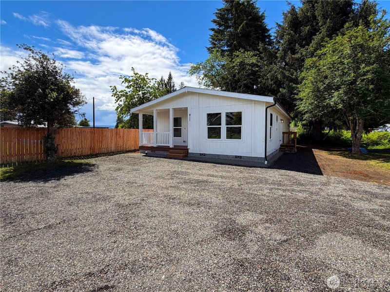 411 N 5th Street photo 2