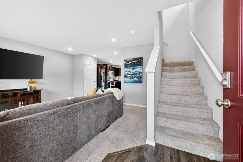 10816 185th Street E photo 2