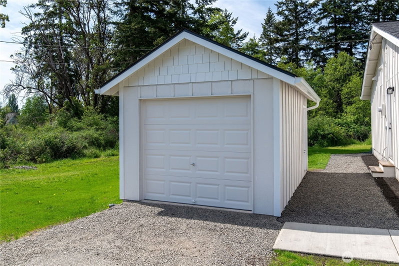 1313 Corona Avenue photo 2