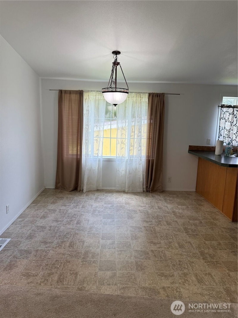 77 Clemons Road #105 photo 25