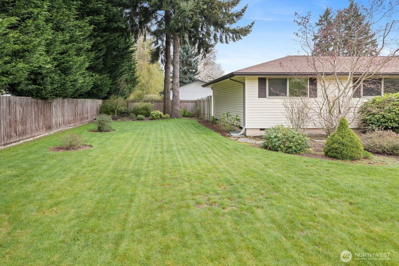 1127 12th Avenue SE photo 2