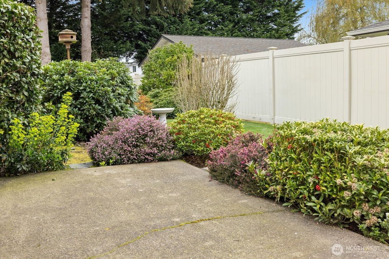 1127 12th Avenue SE photo 32
