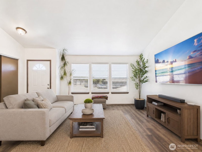 52 Ambrosia Lane photo 2