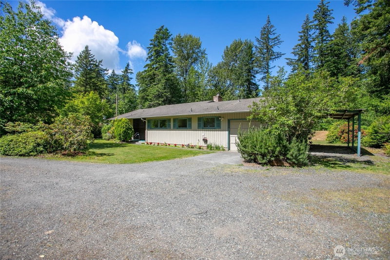 1204 Kelly Road photo 2
