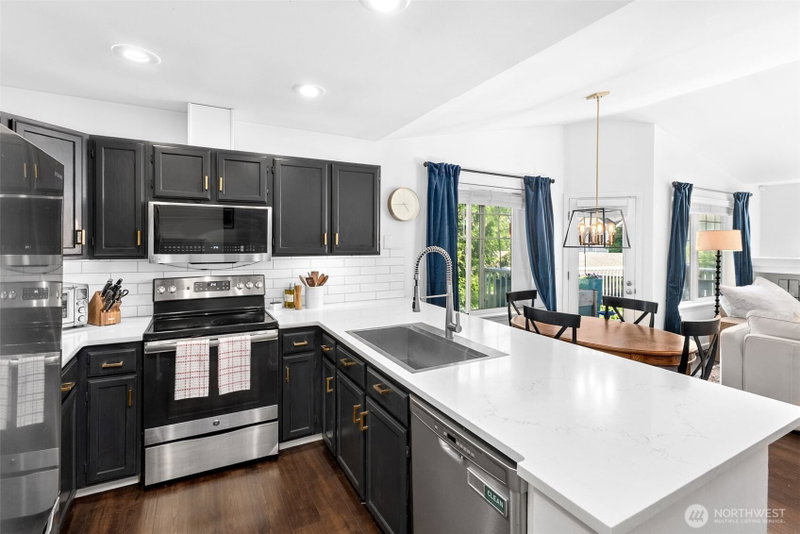 5400 Harbour Pointe Boulevard #B201 photo 2