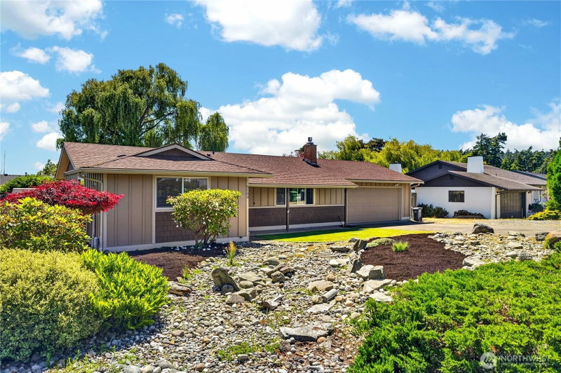 5503 Kingsway photo 1