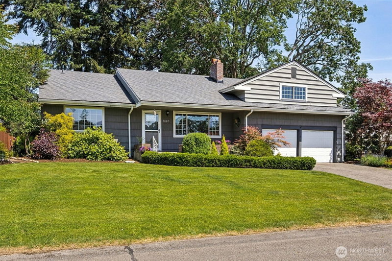 3805 Cadillac Lane SW photo 2