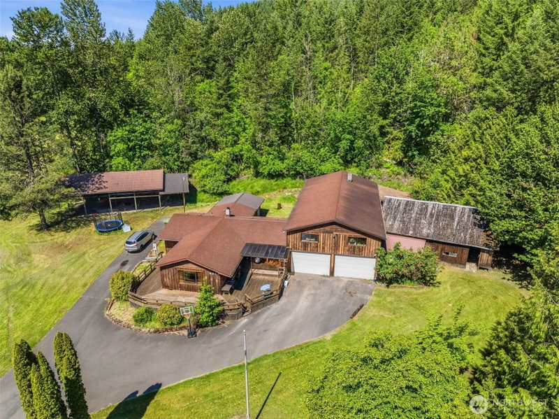 5352 Spirit Lake Highway photo 1
