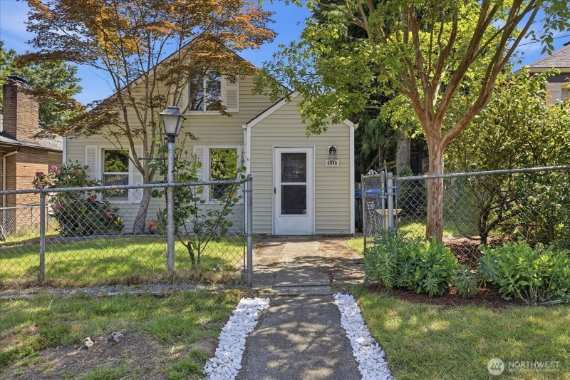 9046 7th Avenue NW photo 2