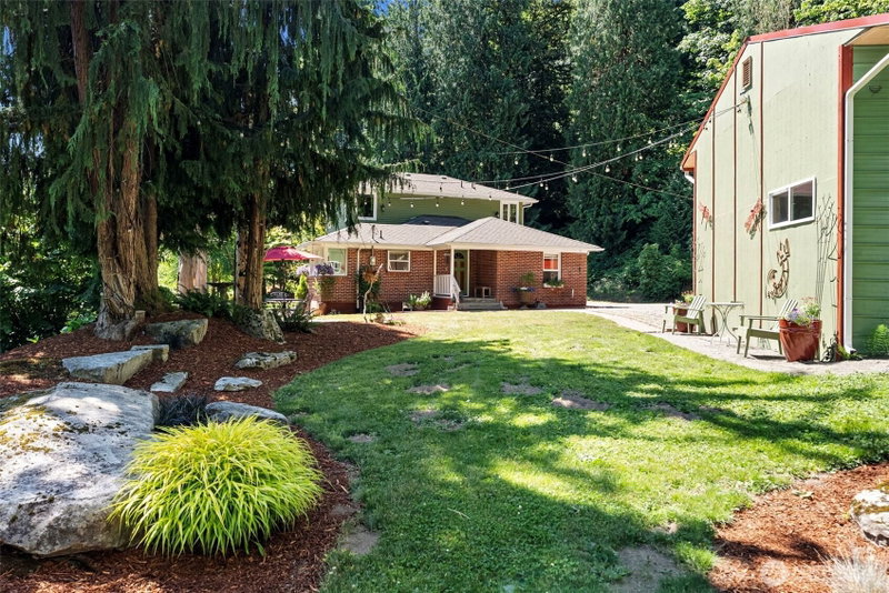 17401 Renton Maple Valley Road SE photo 2