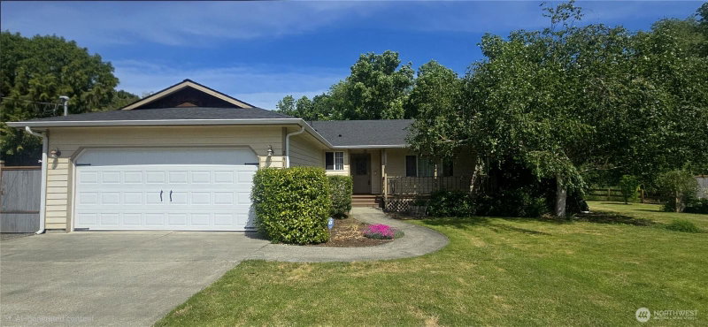 2412 N Pearl Street photo 2