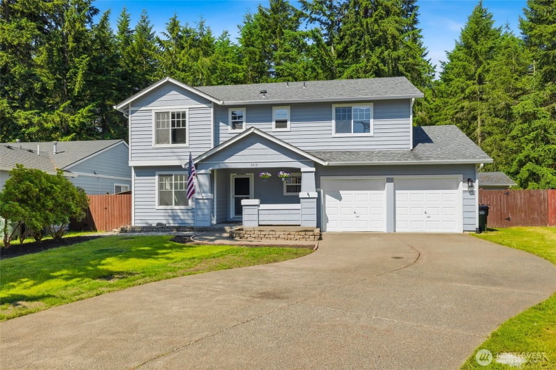 3419 Lynn Ct. NE photo 1