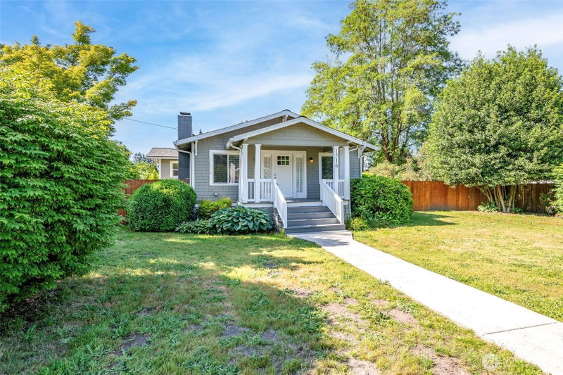 1716 E Main Street photo 2
