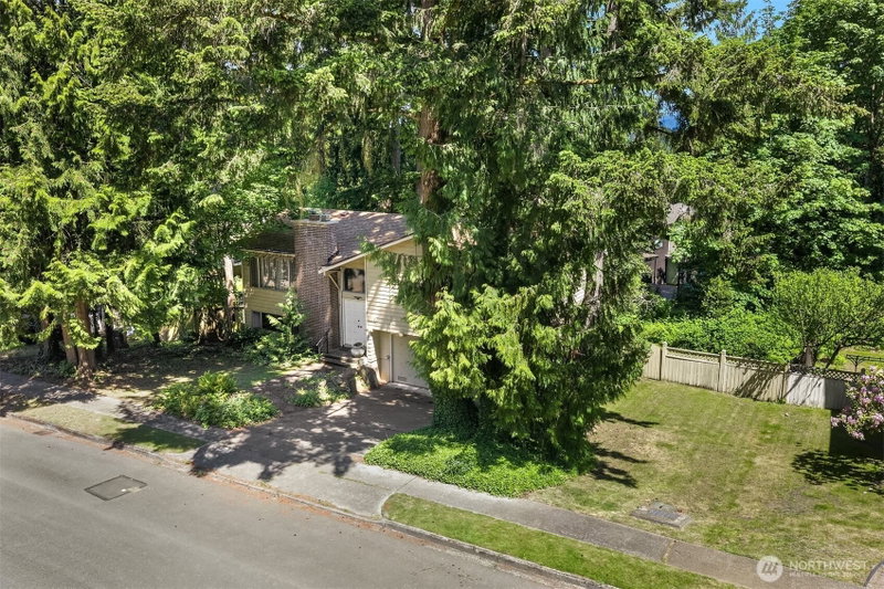 8108 138th Avenue NE photo 2