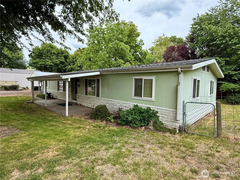 321 Bruce Street photo 2