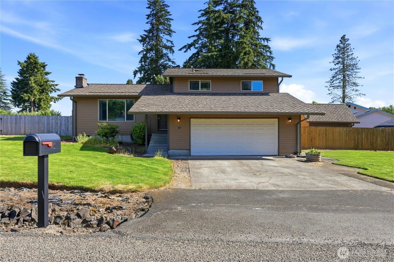 102 SHERWOOD Lane photo 35