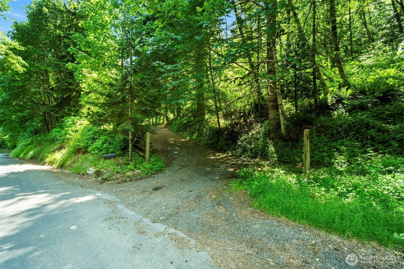 400 N Dubois Road photo 2