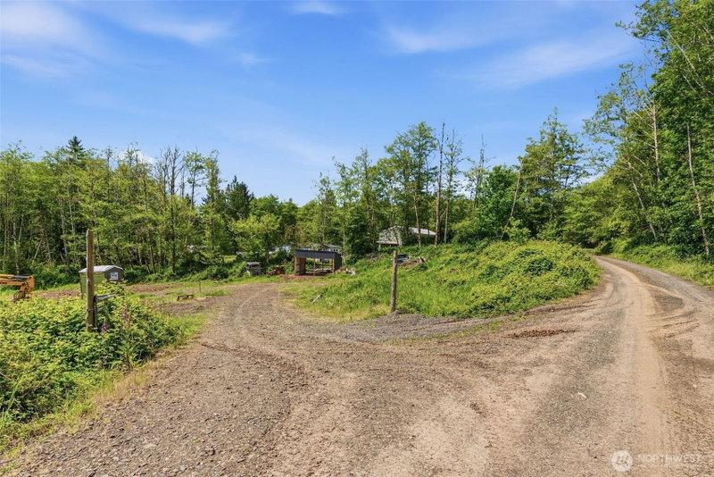 303 Upperwest Road photo 2