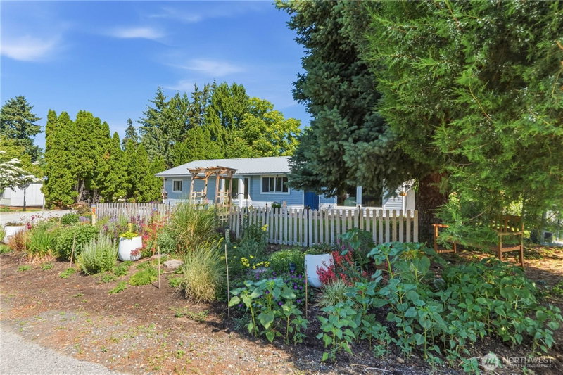809 NE Ella Street photo 31
