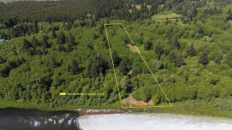 745 Green Road photo 2