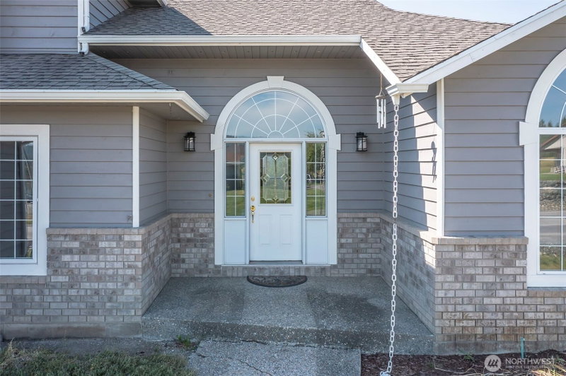 1107 Pinebrook Drive photo 2