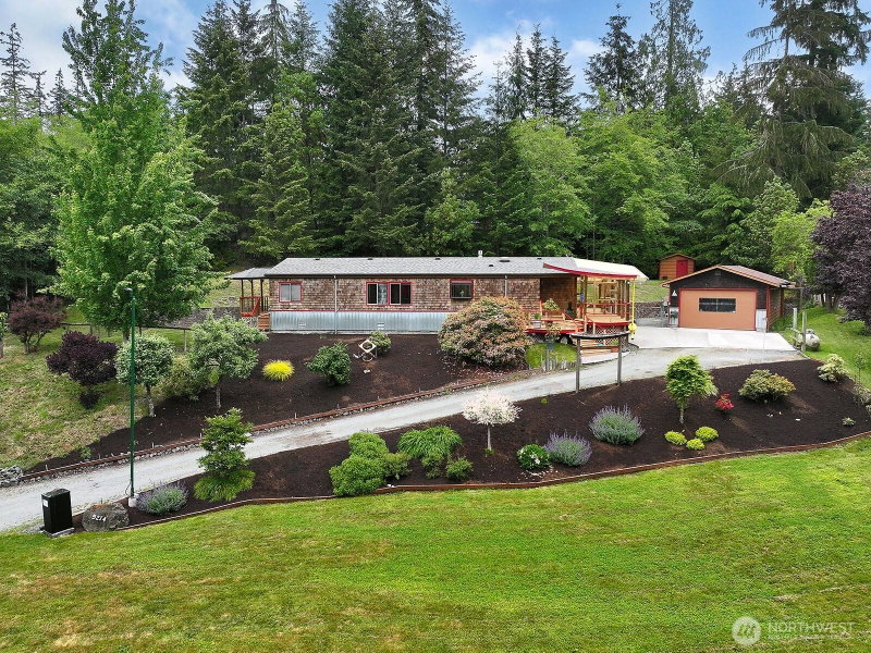 5214 Lakeside Drive photo 2
