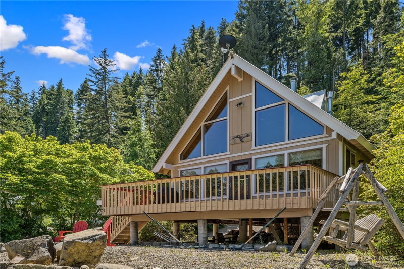 1060 Pebble beach Drive photo 2