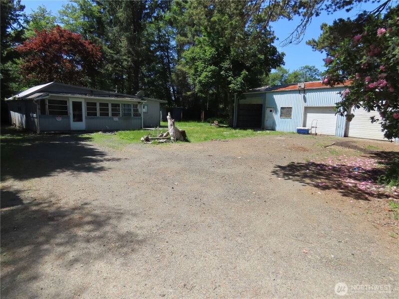 1047 Pine Street photo 1