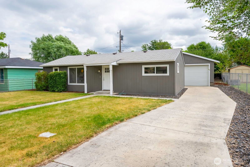 1517 N Mary Street photo 2