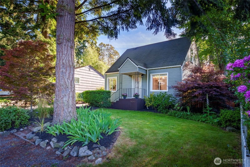14341 Interlake Avenue N photo 2
