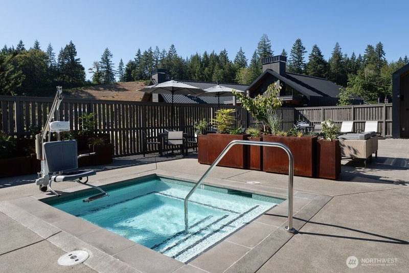2937 Balsamroot Drive SE photo 24