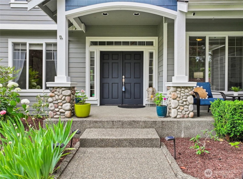 10805 189th Avenue E photo 2