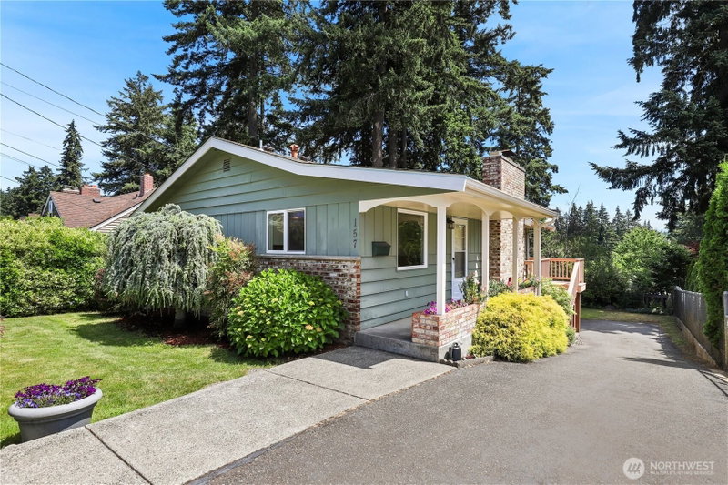 157 Summit Avenue photo 2