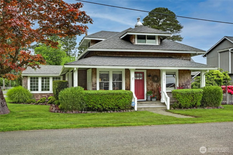 1101 35th Street photo 1