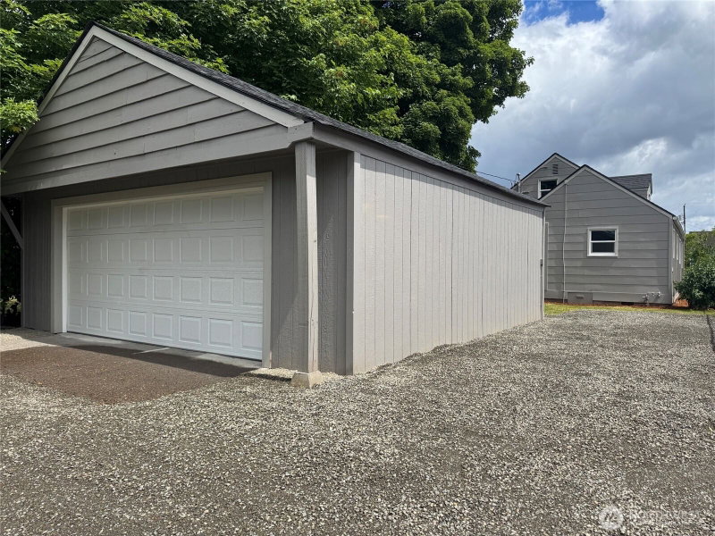 289 28th Avenue photo 13