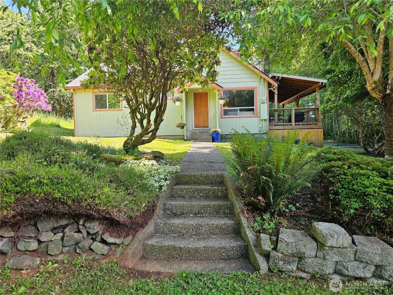 321 E Beck Street photo 1