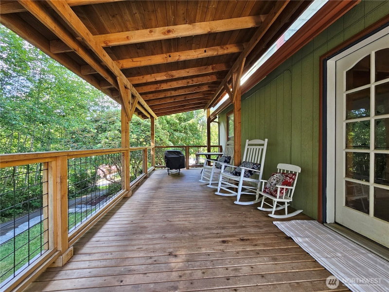 321 E Beck Street photo 2