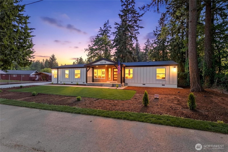 12215 58th Avenue E photo 2