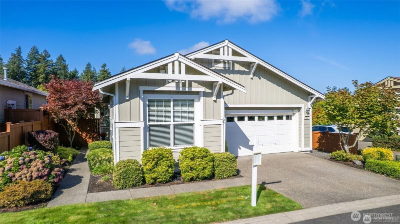 4921 Spokane Court NE photo 1