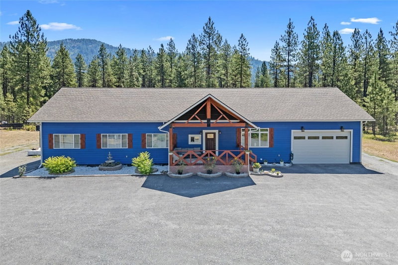 1196 Sunrise Way photo 1