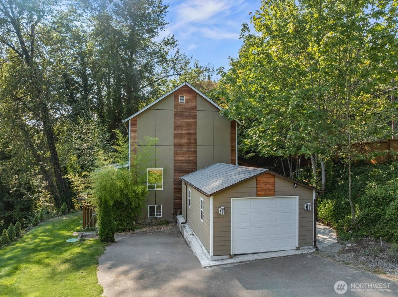 21216 Des Moines Memorial Dr photo 2