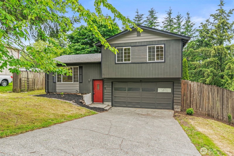 109 Rollingwood Drive photo 1