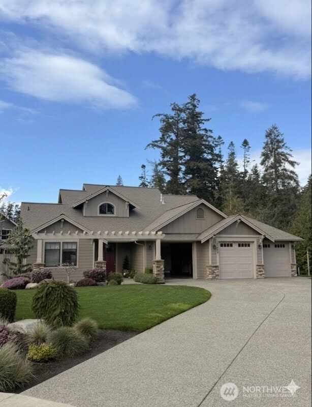 2708 Strom Place photo 1