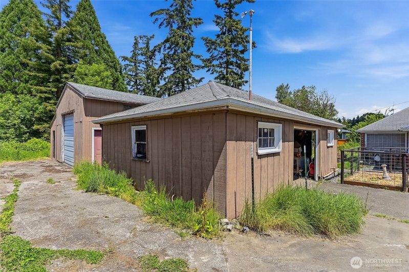 1805 80th Street E photo 2