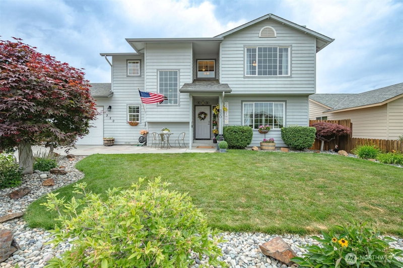 320 Manowar Lane photo 1