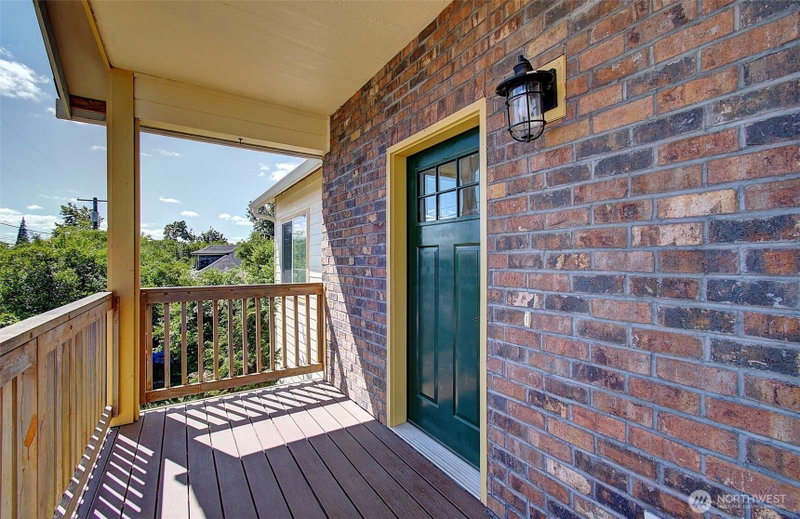 460 Ivy Street photo 2