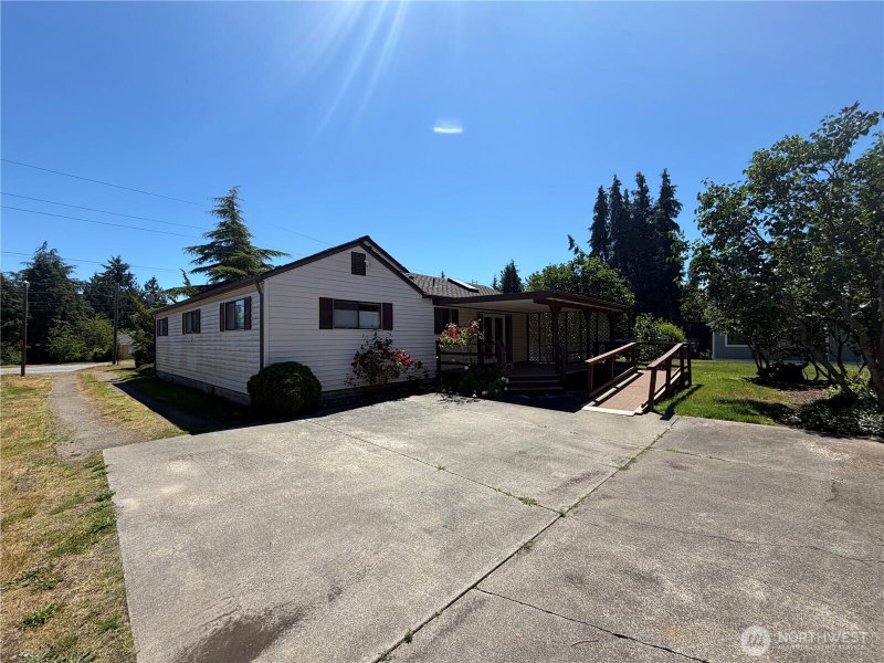 11223 Rhody Drive photo 2