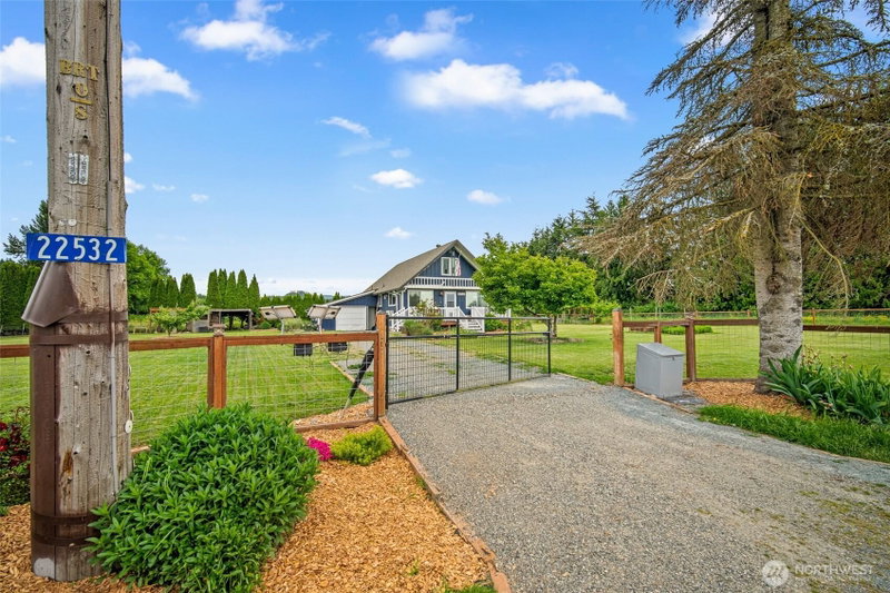 22532 Babcock Road photo 2